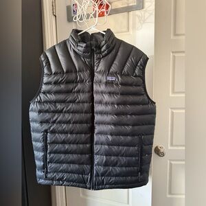 Men’s Patagonia Down Sweater Vest Black Large